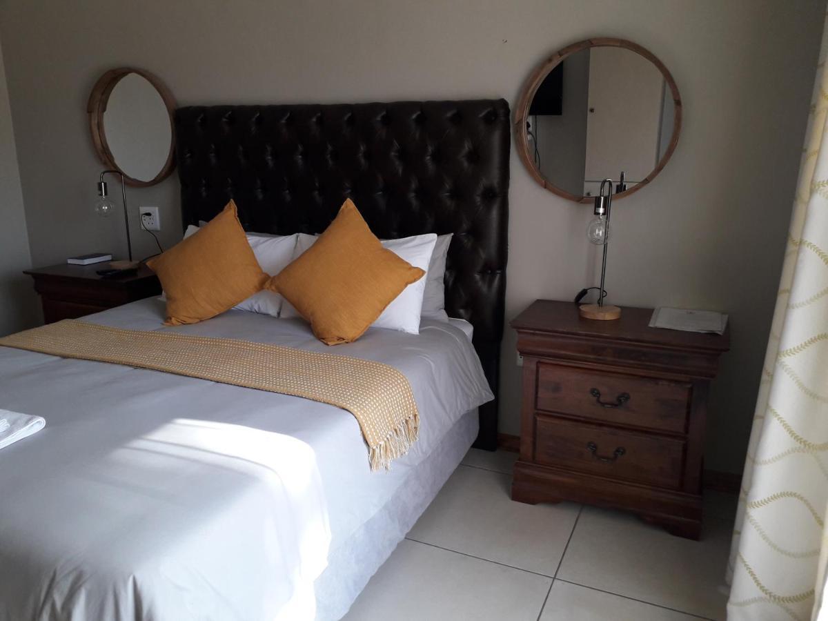 Tuscany Vryburg Buitenkant foto